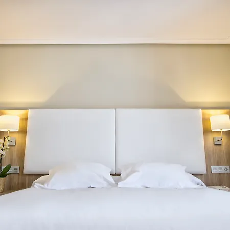 Lagos Nature Szálloda Onís